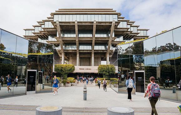 美国两大学，涉嫌违反《民权法案》，遭美国教育部调查