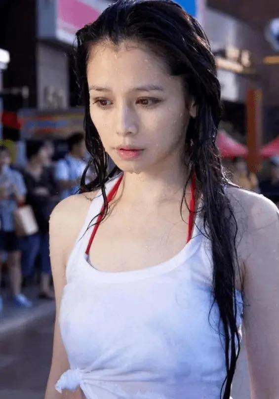 徐若瑄被要求净身出户？为生儿子险瘫痪、与王力宏陷丑闻，如今成“豪门弃妇”