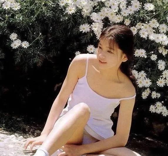 徐若瑄被要求净身出户？为生儿子险瘫痪、与王力宏陷丑闻，如今成“豪门弃妇”