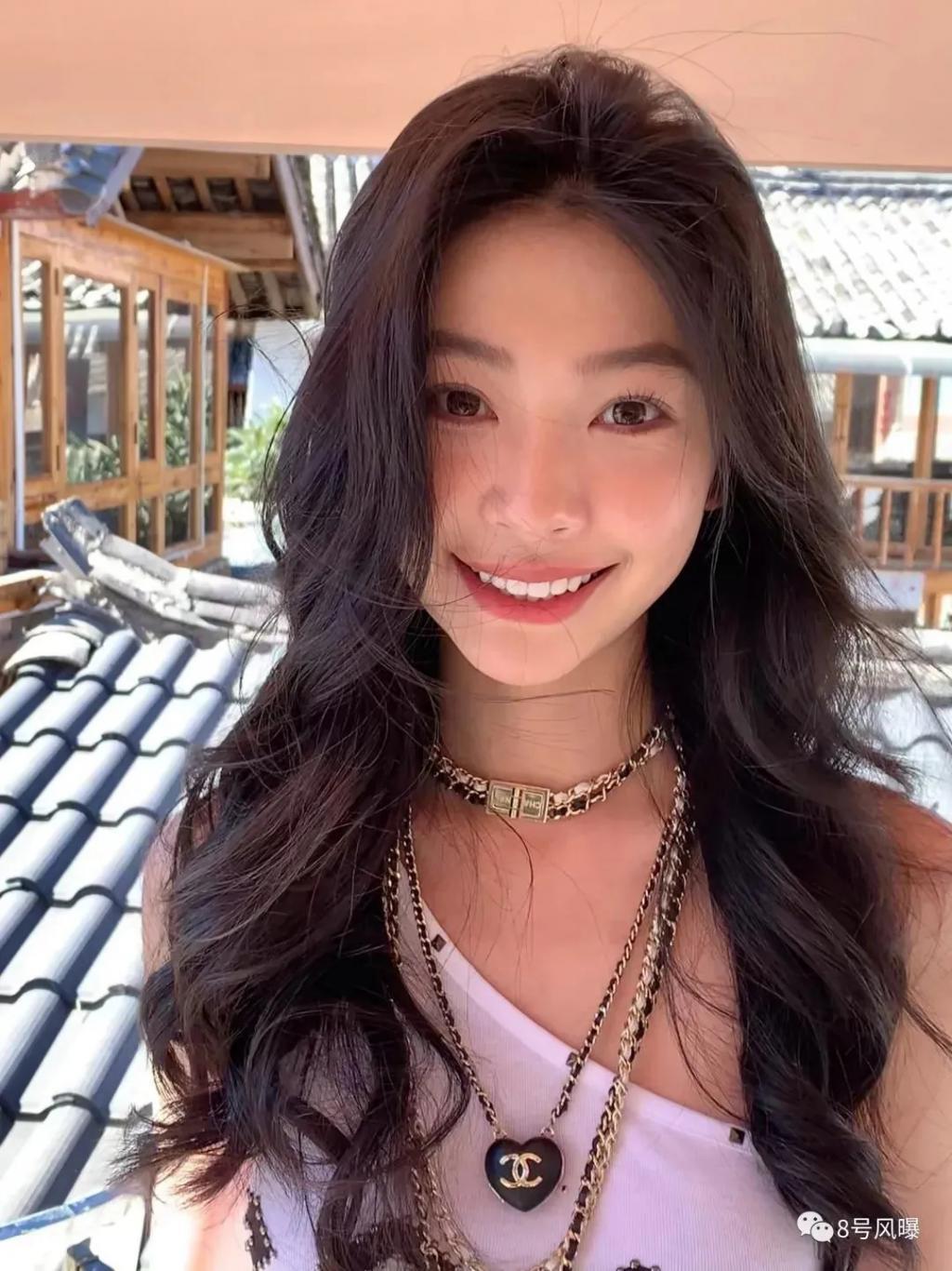 千万粉级别头部网红，勇闯娱乐圈能成功吗？