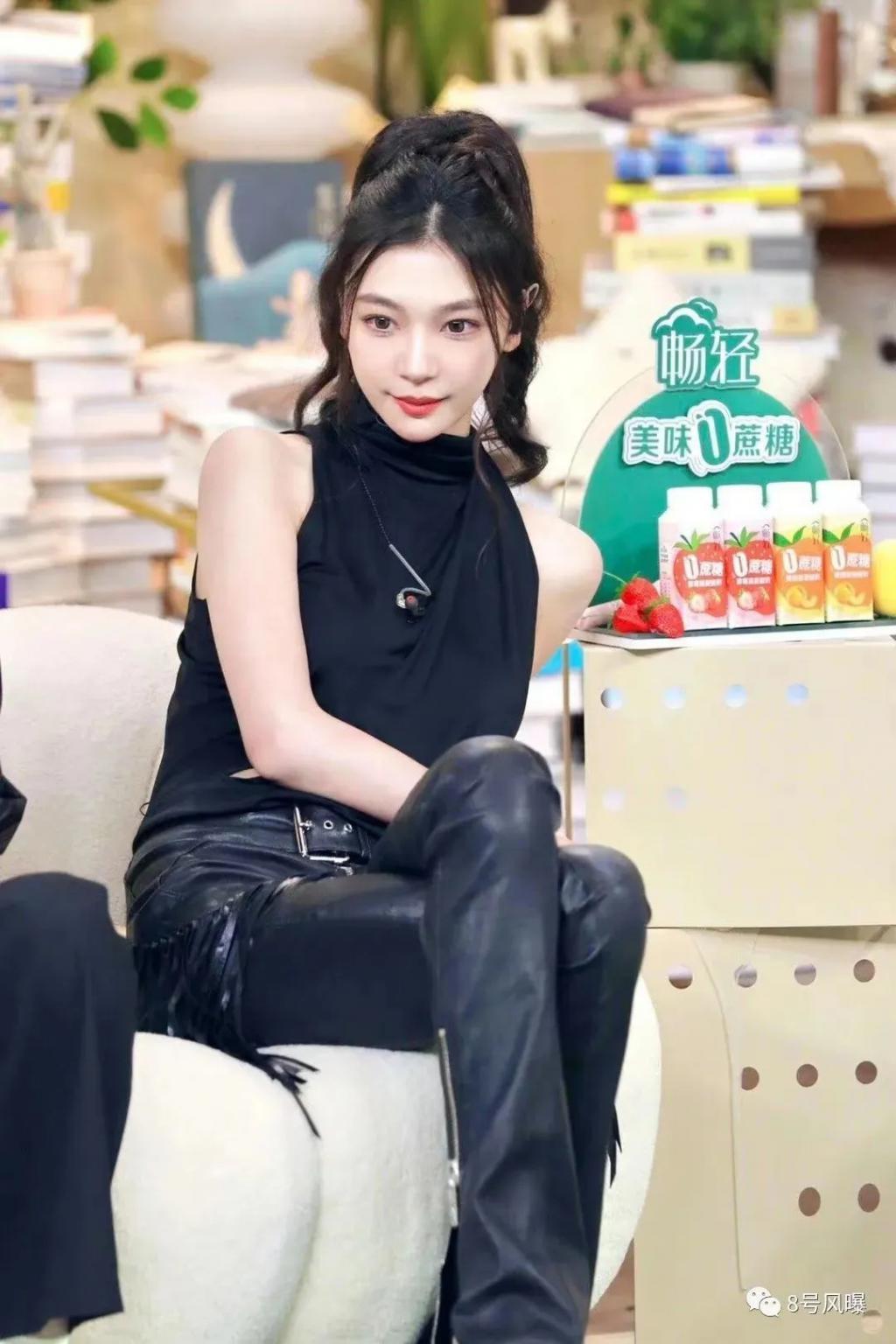 千万粉级别头部网红，勇闯娱乐圈能成功吗？