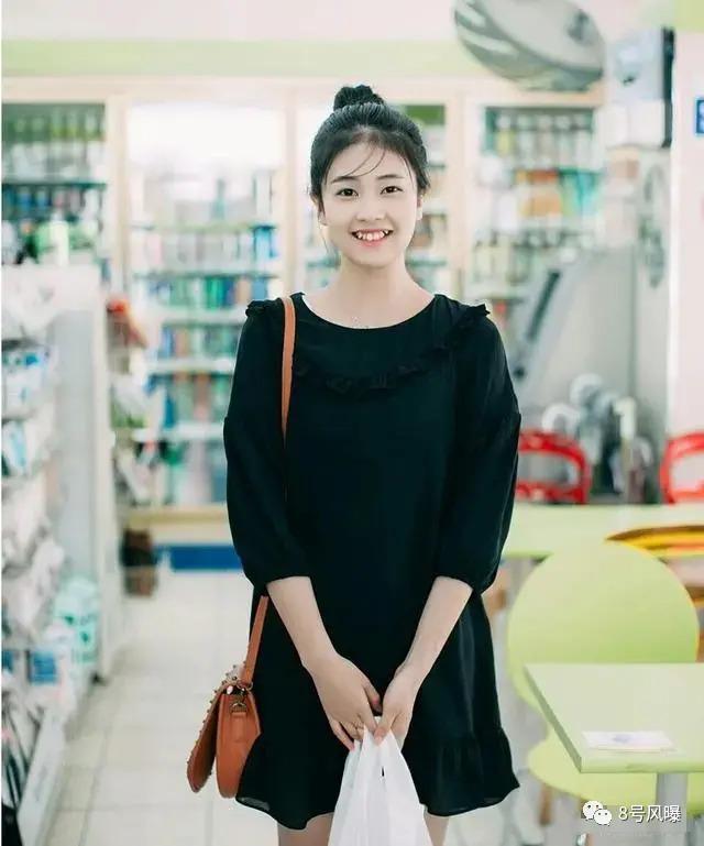 千万粉级别头部网红，勇闯娱乐圈能成功吗？