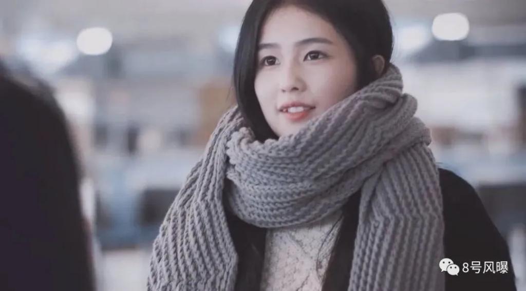 千万粉级别头部网红，勇闯娱乐圈能成功吗？