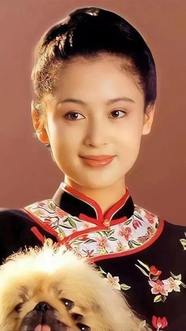因太漂亮被导演收入囊中的女星！有一位戏没拍完戏就怀孕了