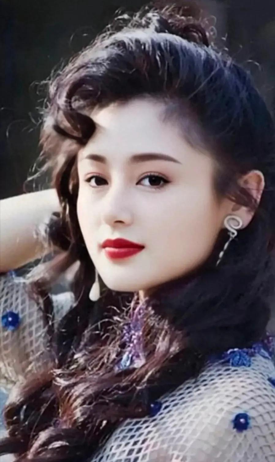 因太漂亮被导演收入囊中的女星！有一位戏没拍完戏就怀孕了