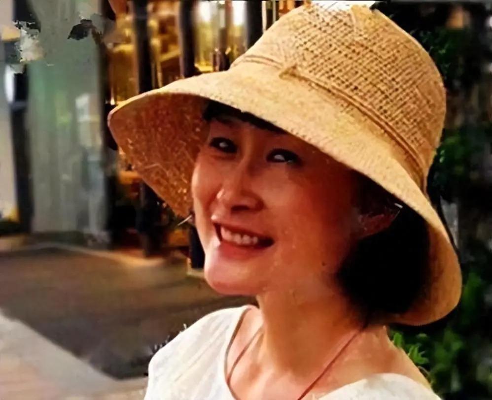 因太漂亮被导演收入囊中的女星！有一位戏没拍完戏就怀孕了
