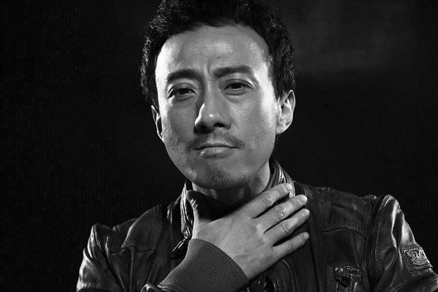 “放弃国籍、替日本洗白”的赵立新，彻底活成了笑话