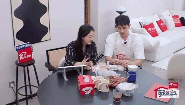 四年没戏拍，全靠吃软饭？