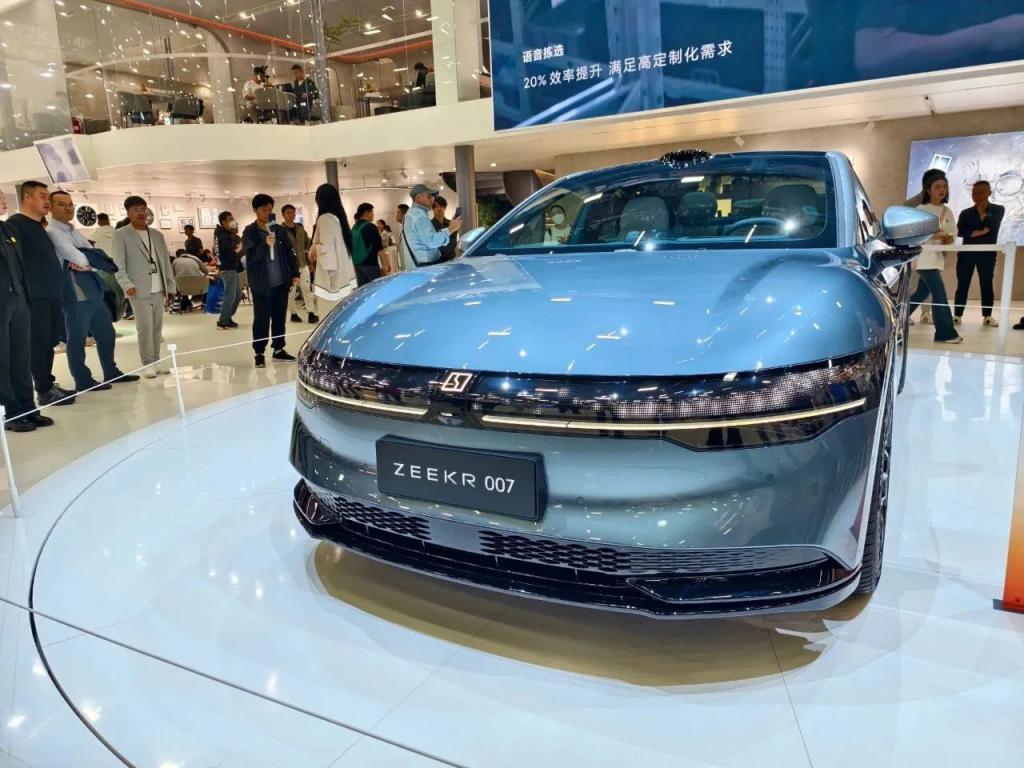 极氪 007 会是比亚迪汉的对手吗？