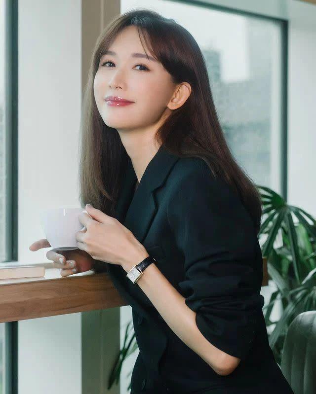 硬刚潜规则,这才是娱乐圈真女王