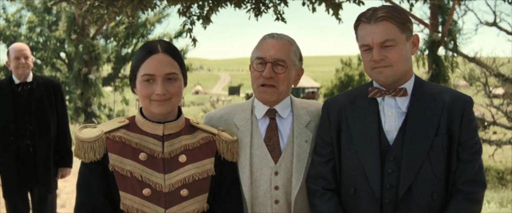 内地撤档后，这片拿下年度第一