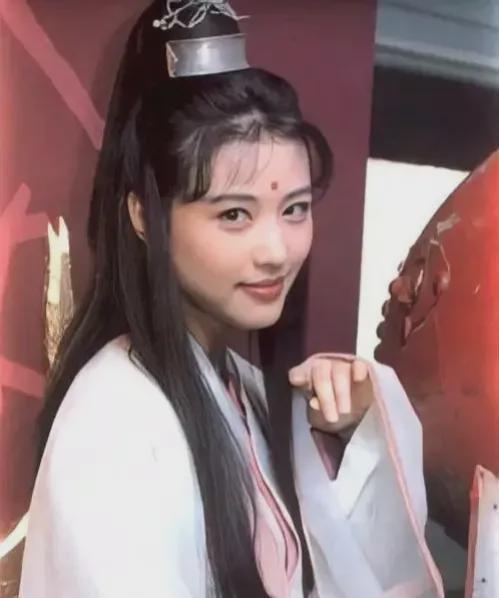 周海媚去世留下4亿资产 3兄妹拒绝继承