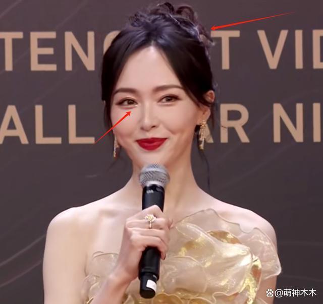 星光大赏红毯生图来了！杨紫选错礼服，唐嫣皮肤好