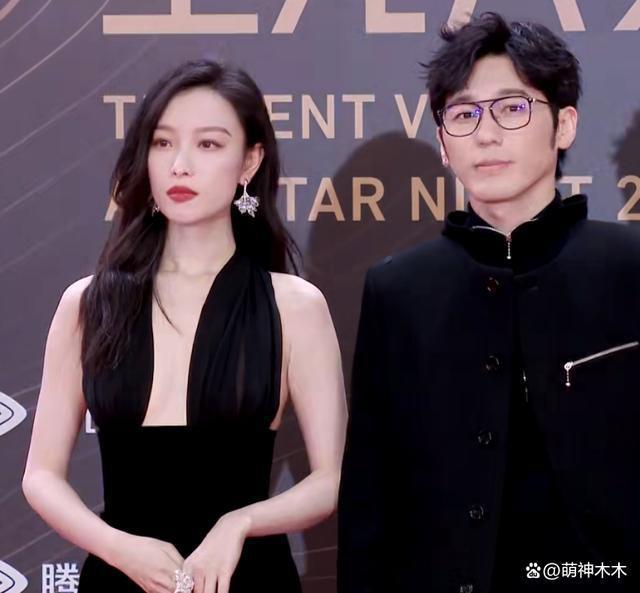 星光大赏红毯生图来了！杨紫选错礼服，唐嫣皮肤好
