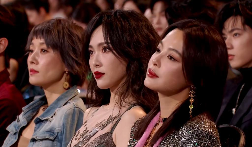 90花怼脸拍！热巴妆厚显老，杨紫状态绝佳，赵露思圆润