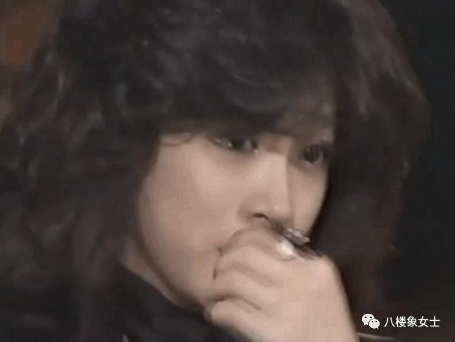 她那么美，却又那么惨