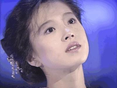 她那么美，却又那么惨