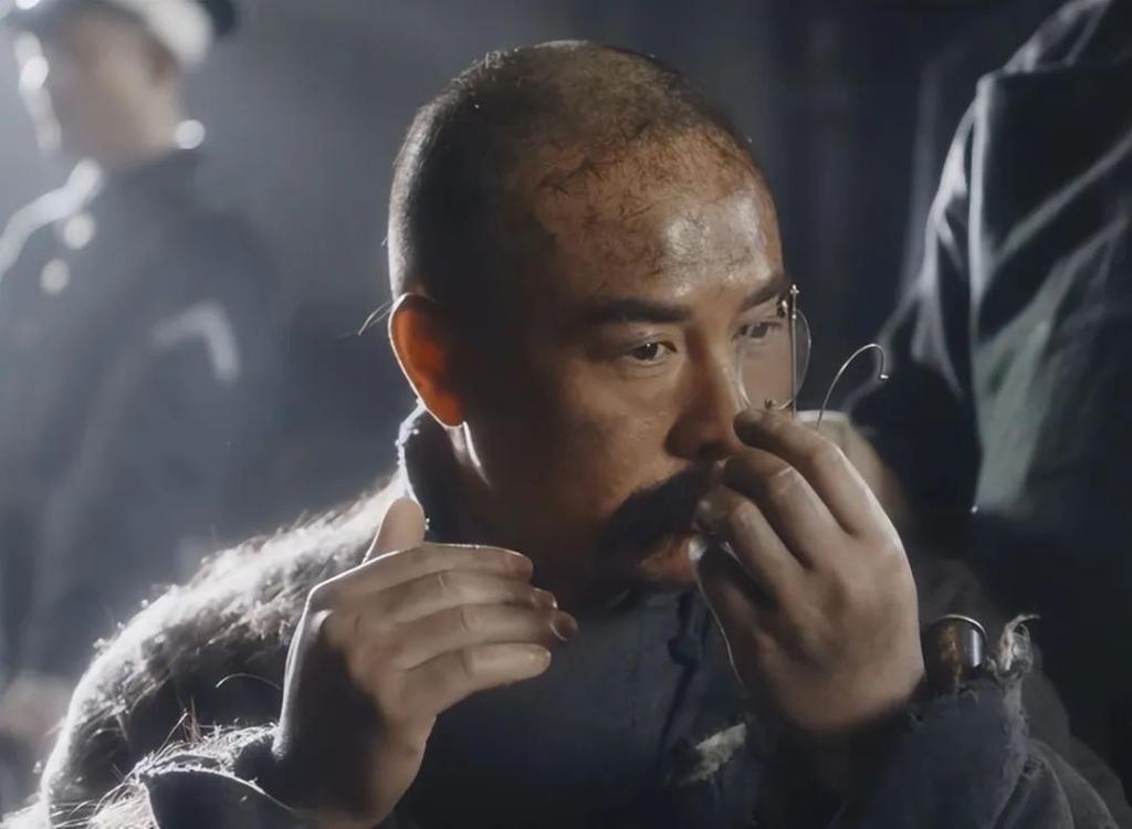 把演李大钊的李雪健、张颂文和唐曾放一起看，差别出来了