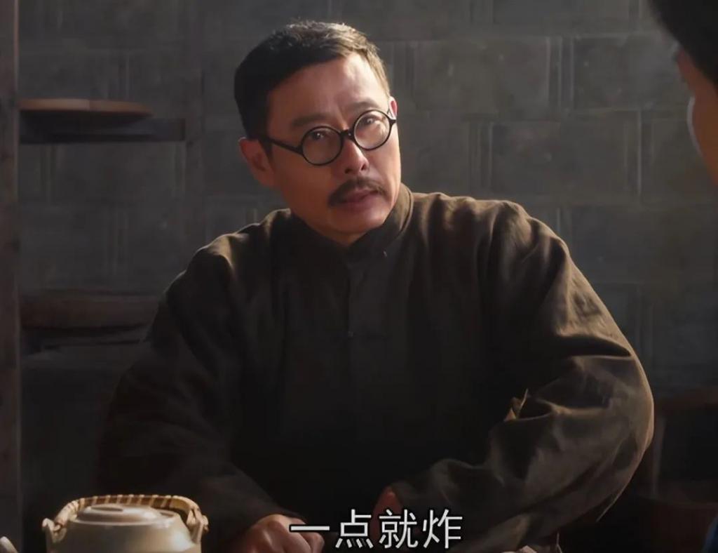 把演李大钊的李雪健、张颂文和唐曾放一起看，差别出来了