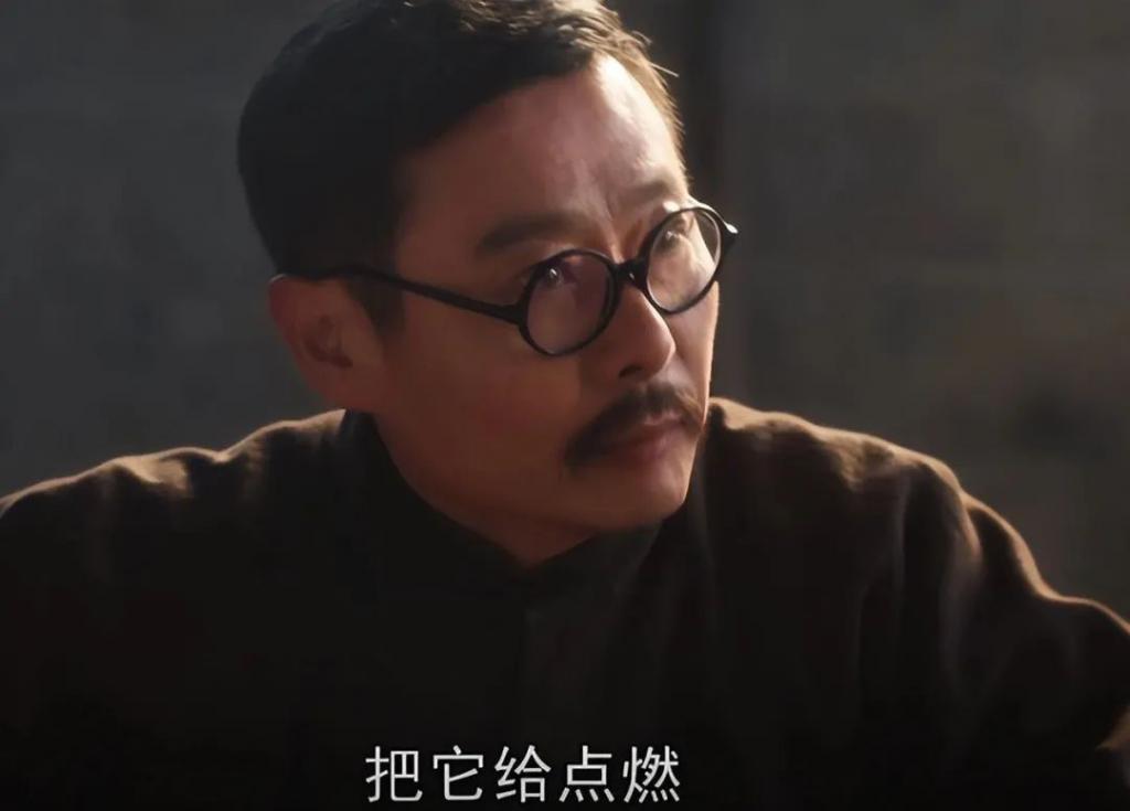 把演李大钊的李雪健、张颂文和唐曾放一起看，差别出来了