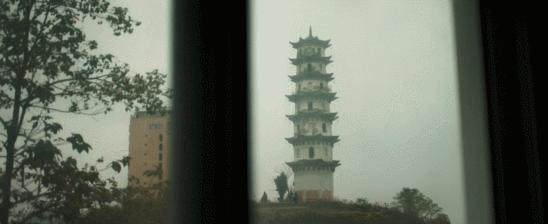 她拍出最生猛的国产片，可还是消失了