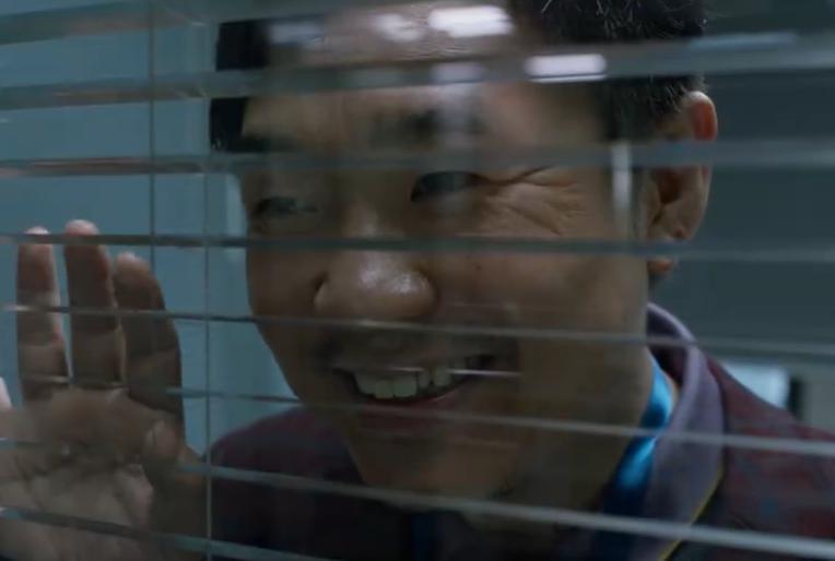 《三大队》《年会不能停》各看一遍，一部上头，一部欲睡