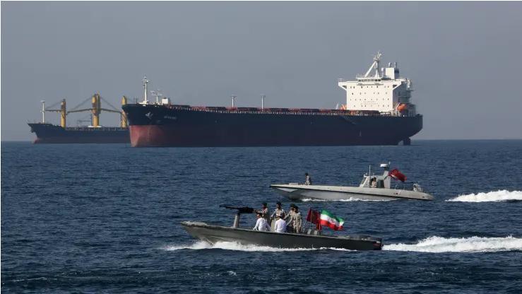 重磅！美国防部长宣布在红海组建多国部队 十国加入繁荣卫士行动