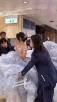 还记得欢喜哥许绍雄吗？嫁女现场堪比TVB台庆