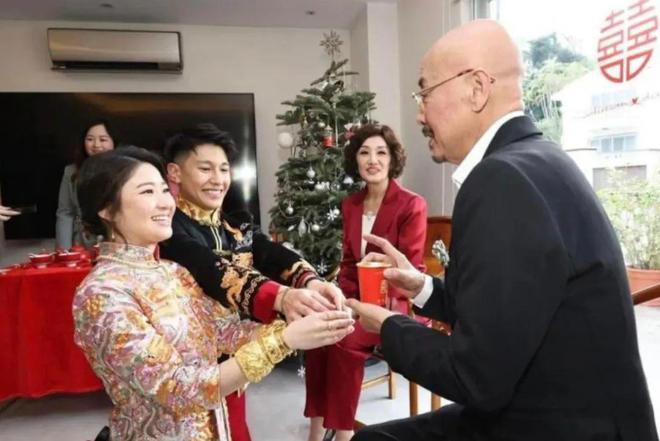 还记得欢喜哥许绍雄吗？嫁女现场堪比TVB台庆