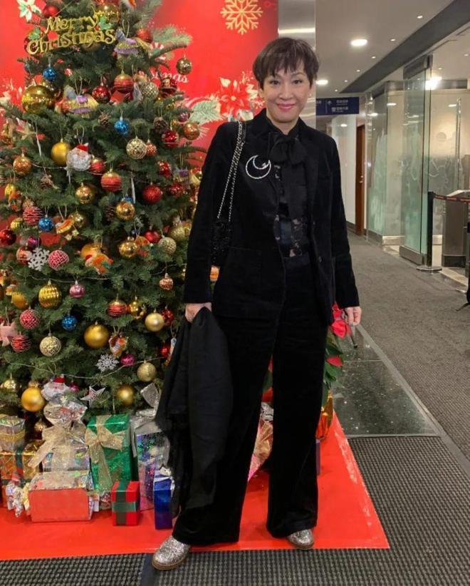 还记得欢喜哥许绍雄吗？嫁女现场堪比TVB台庆