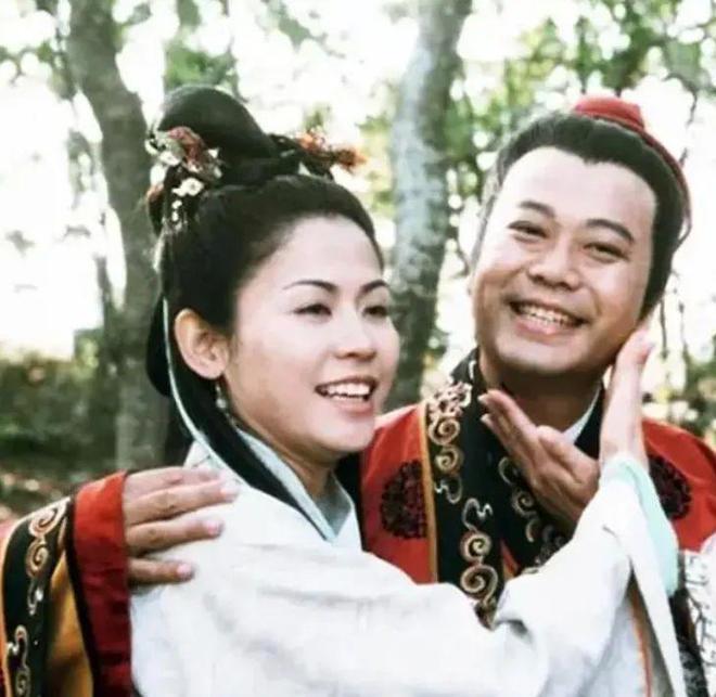 还记得欢喜哥许绍雄吗？嫁女现场堪比TVB台庆