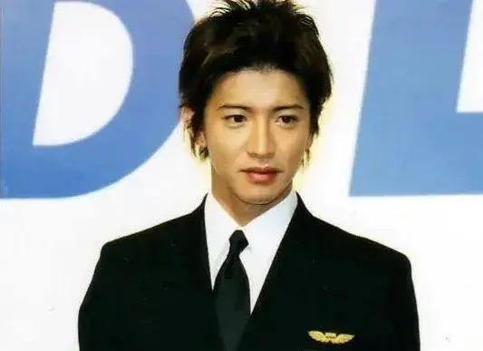 男神木村拓哉也失业？代言狂掉收入锐减，如今电话求职愿演配角…