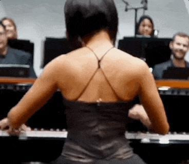 7岁考取钢琴8级！手速快出残影了