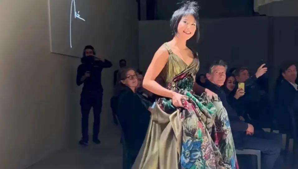 7岁考取钢琴8级！手速快出残影了