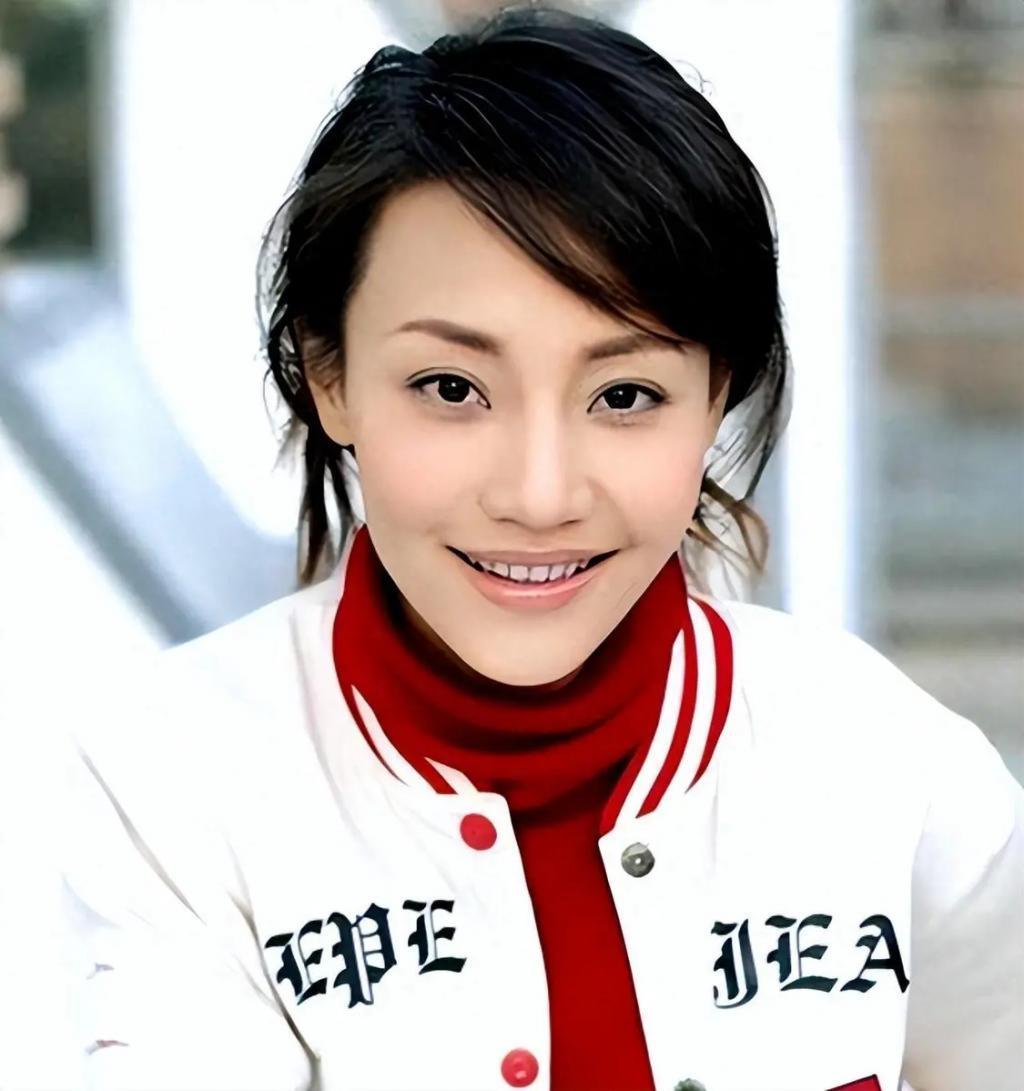 红颜薄命潘星谊29岁意外离世，葬礼上父亲露出微笑是为何？