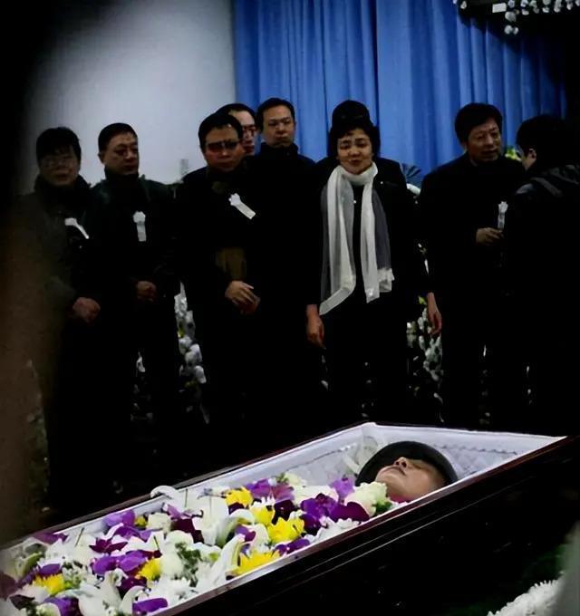 红颜薄命潘星谊29岁意外离世，葬礼上父亲露出微笑是为何？