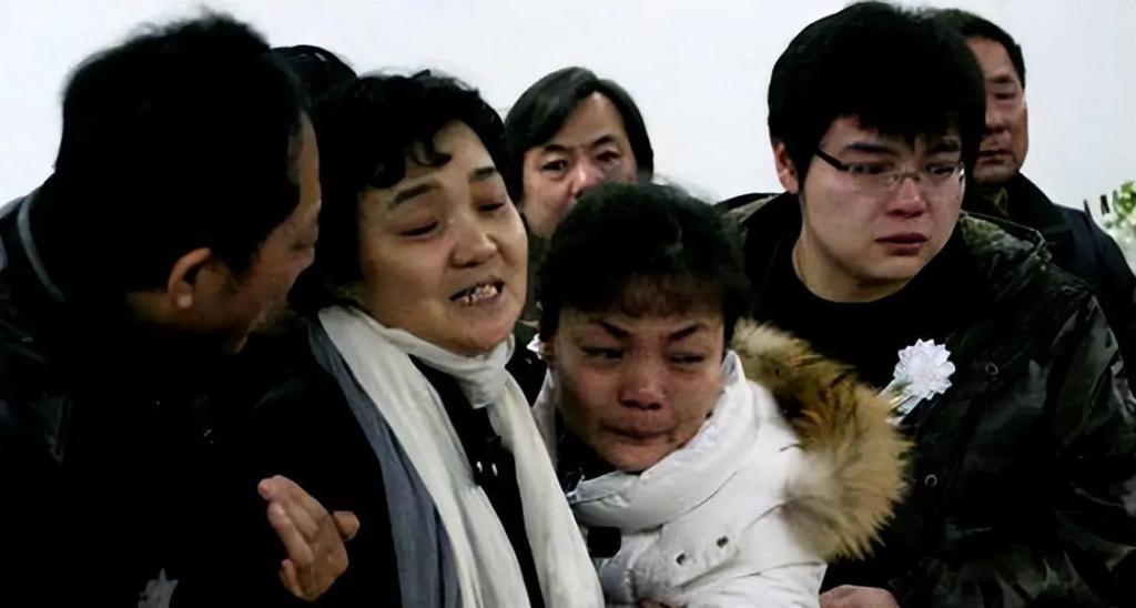 红颜薄命潘星谊29岁意外离世，葬礼上父亲露出微笑是为何？