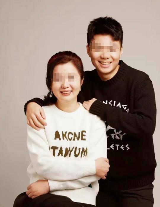 她是杜淳继母，婚后被老公宠成宝，和继子亲如朋友