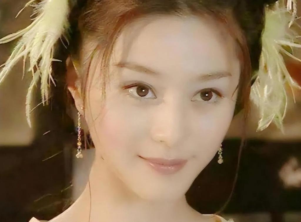 花800万整成范冰冰，嫁给主刀医生，孕后发现丈夫秘密
