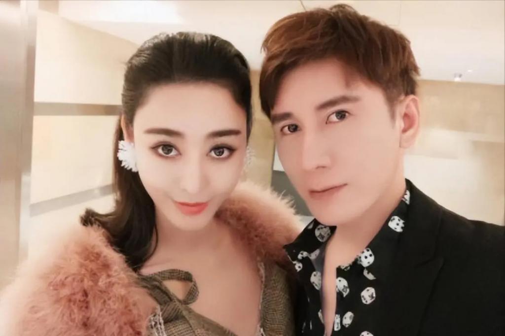 花800万整成范冰冰，嫁给主刀医生，孕后发现丈夫秘密