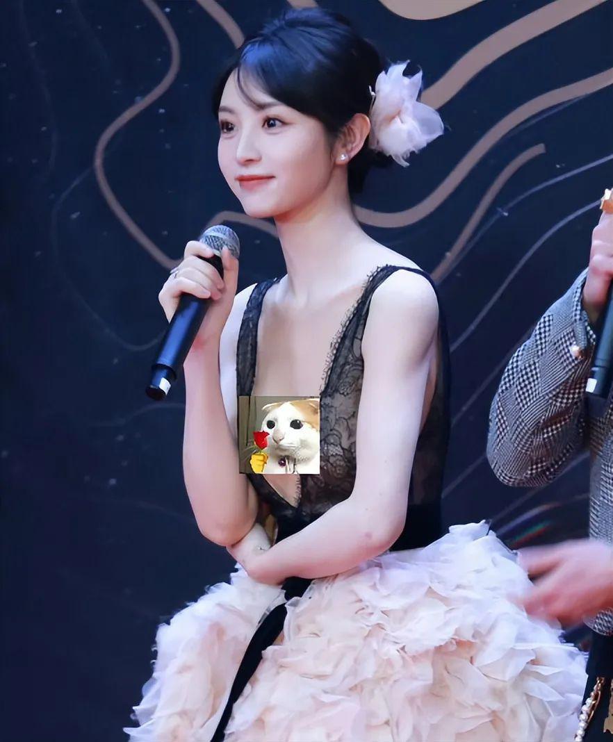澳门这一夜，迪丽热巴的尴尬，揭开了娱乐圈的三大现实面