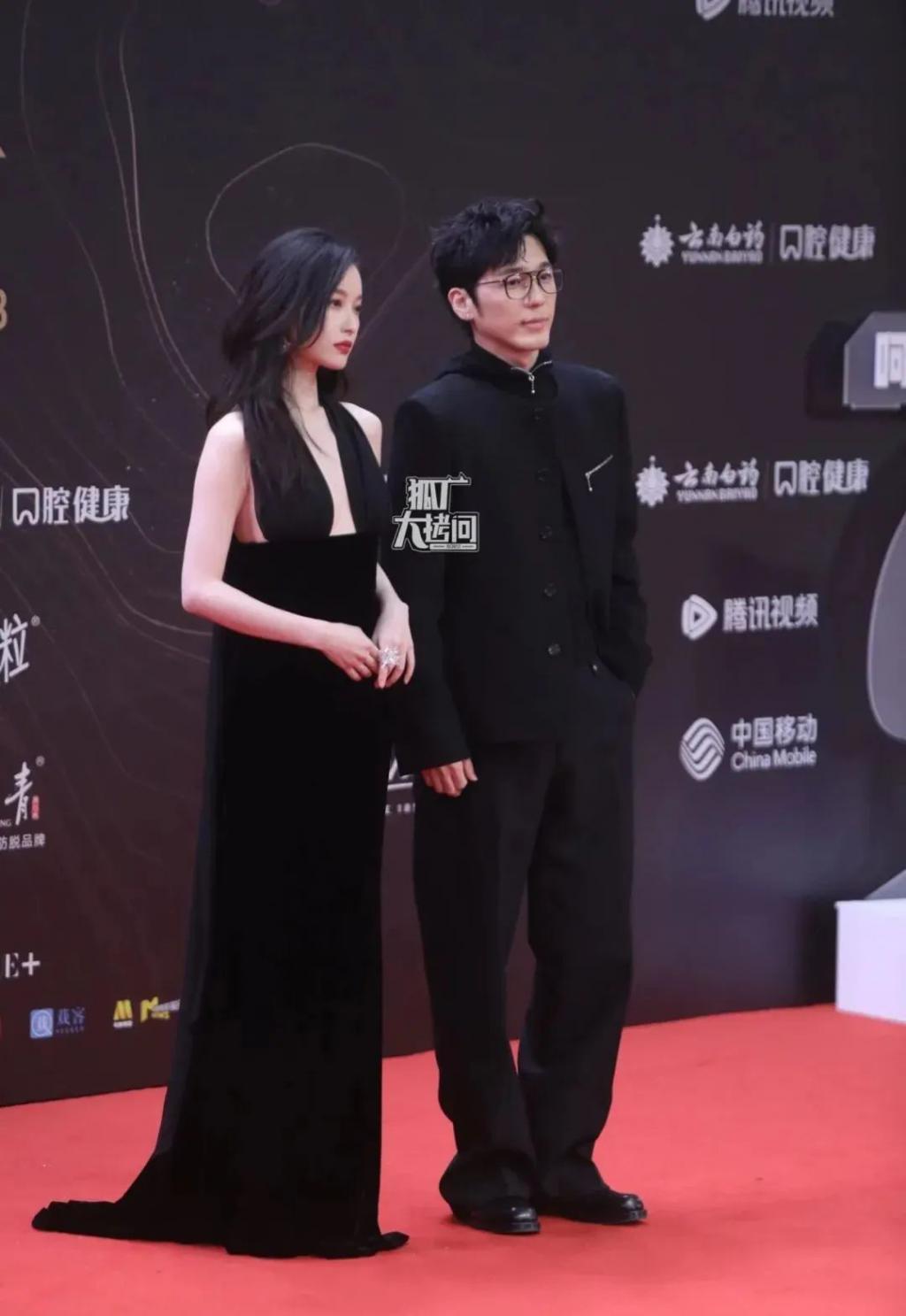 星光大赏省流版：女明星几乎全灭；倪妮撞衫，输了
