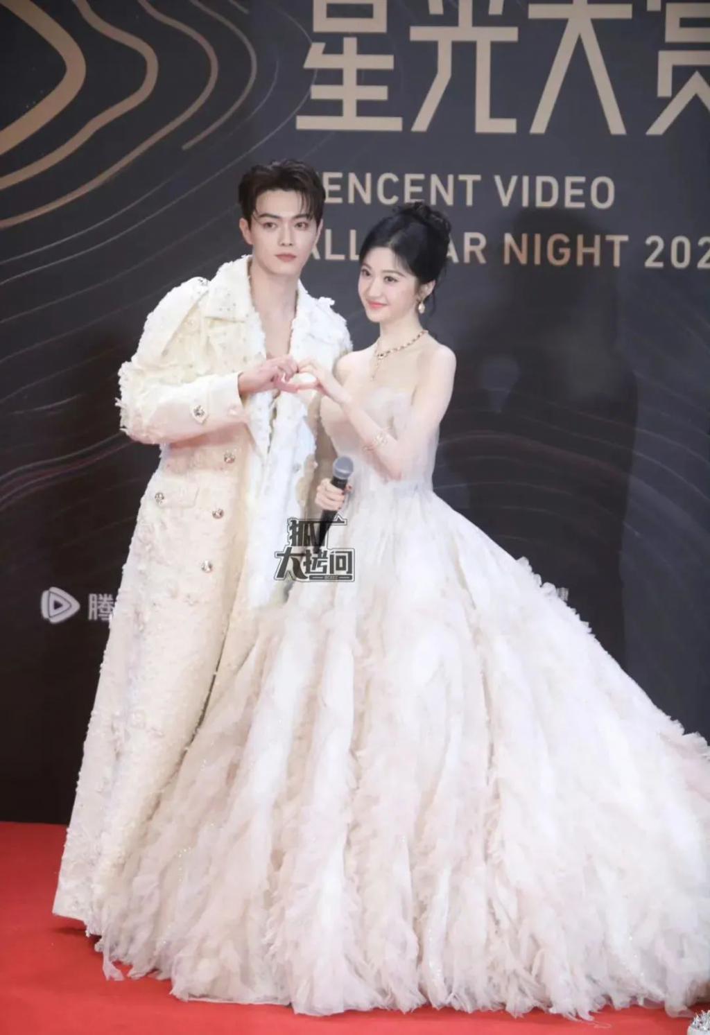 星光大赏省流版：女明星几乎全灭；倪妮撞衫，输了
