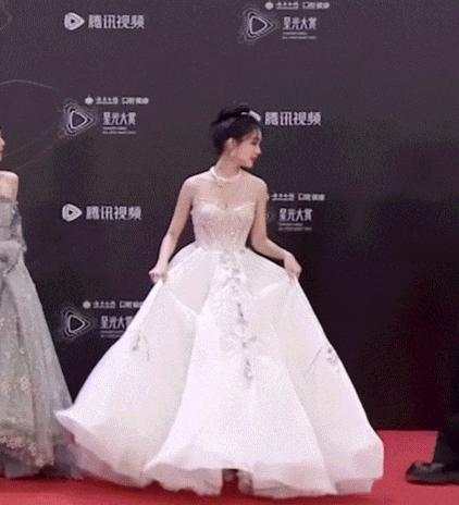 星光大赏省流版：女明星几乎全灭；倪妮撞衫，输了