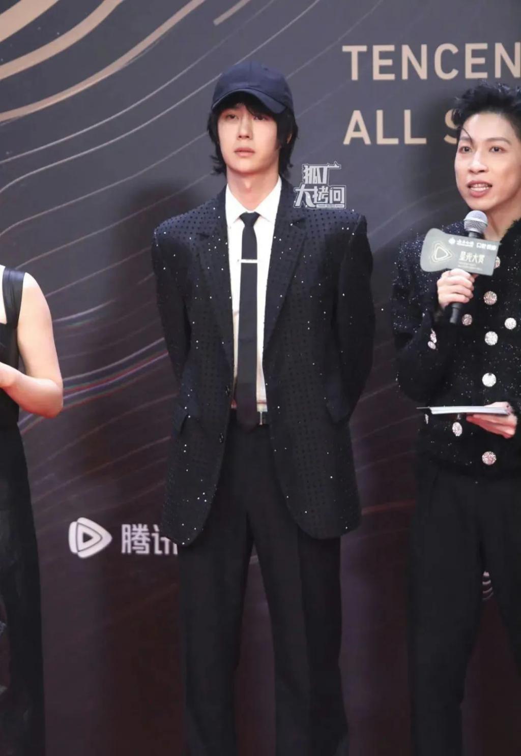 星光大赏省流版：女明星几乎全灭；倪妮撞衫，输了