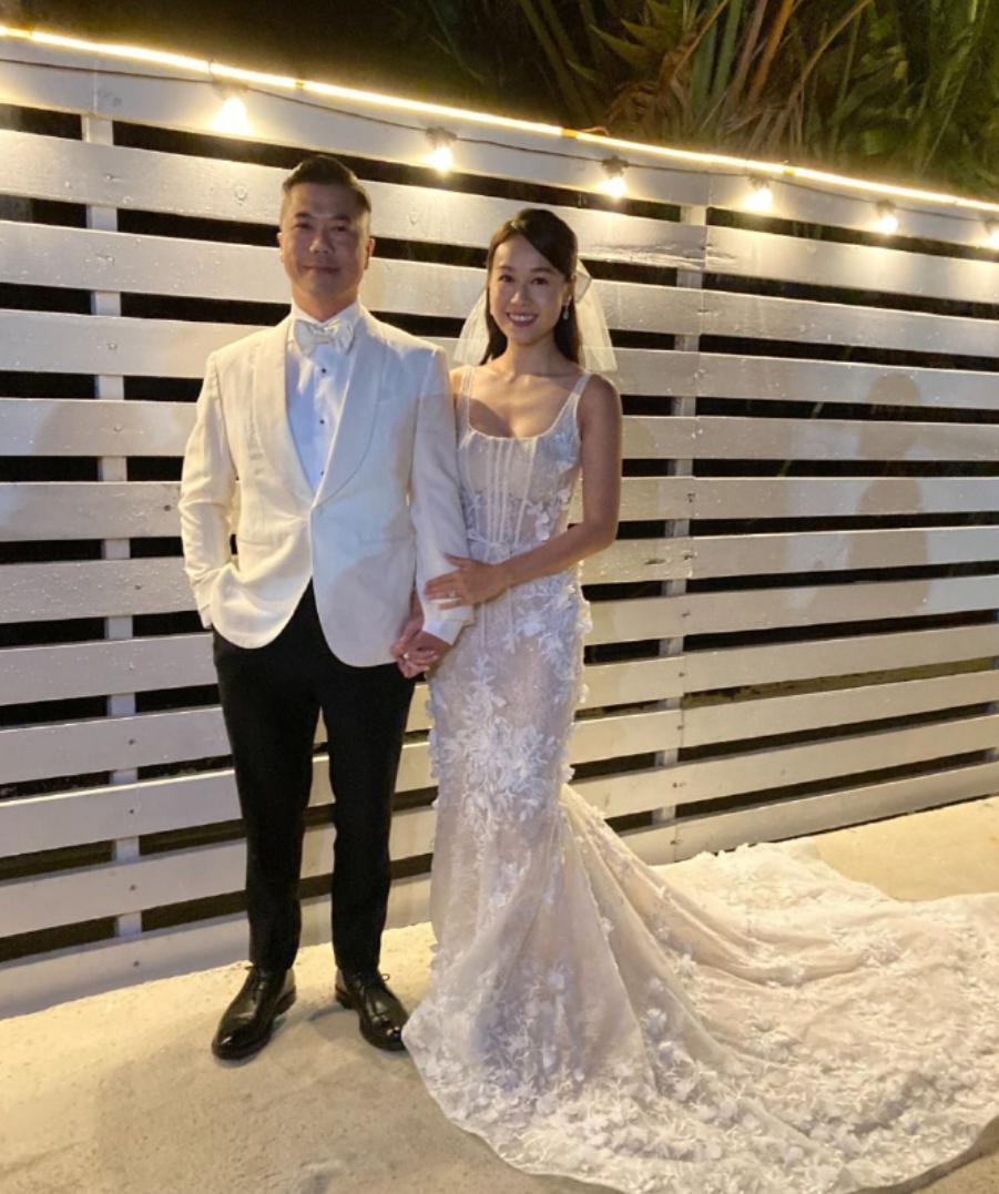 马国明妻子汤洛雯腰线显粗疑怀孕，婚礼排场完胜前任