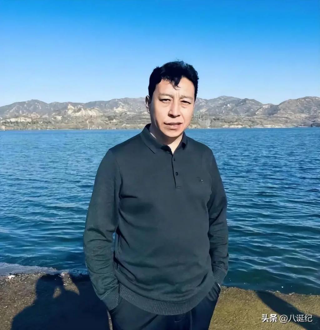 2023封神“网络小丑”，闻神霸屏朋友圈，娟子靠喝水买车