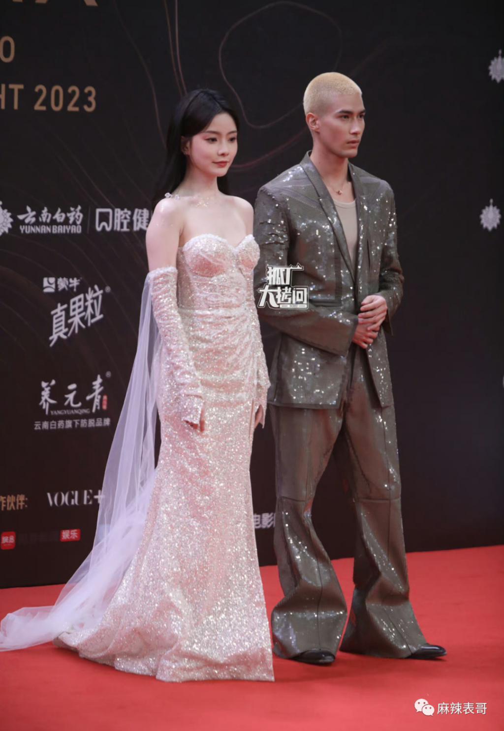 用力过猛的也太多了吧？