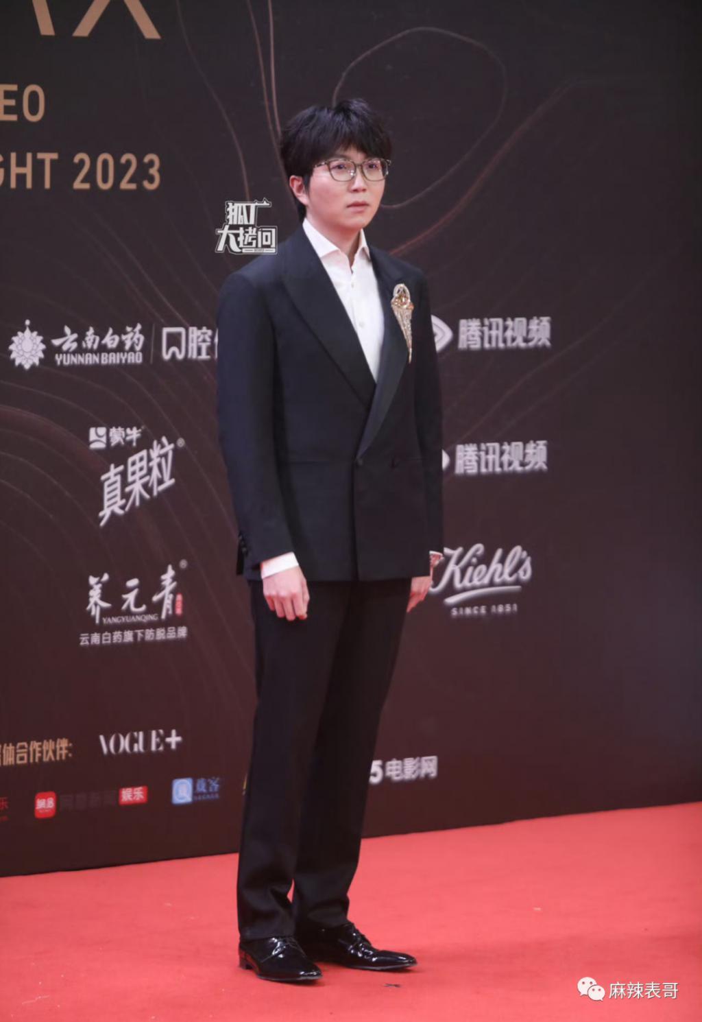 用力过猛的也太多了吧？