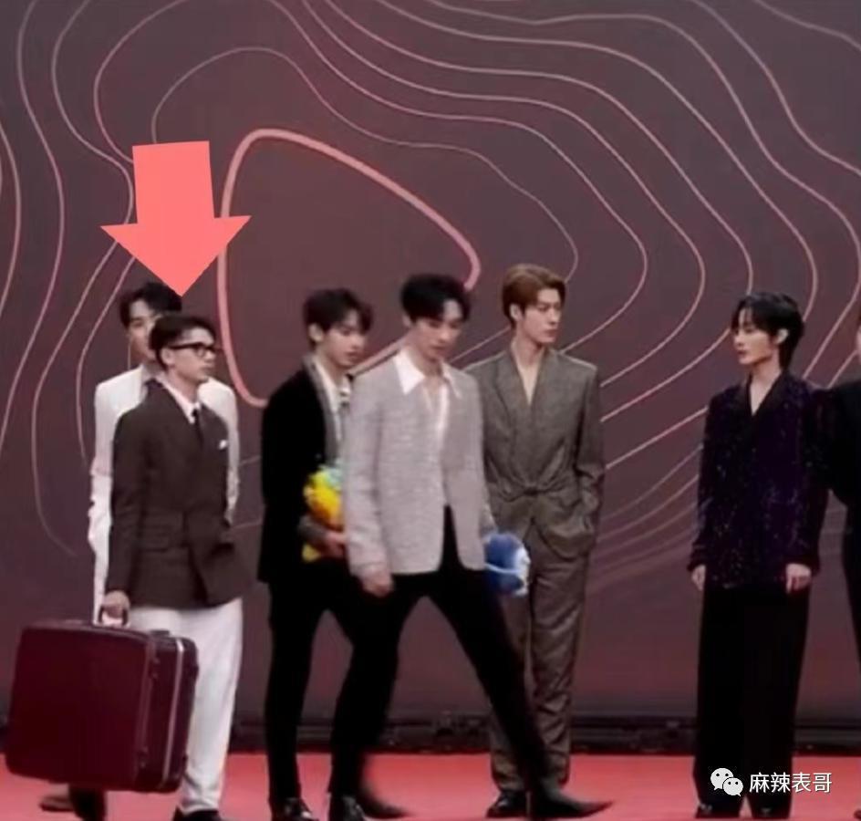 用力过猛的也太多了吧？